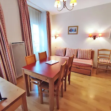 Oo, T2, Centre Luchon, Wifi, Casier A Skis, Ascenseur, 4 Personnes Bagneres-de-Luchon Exterior photo